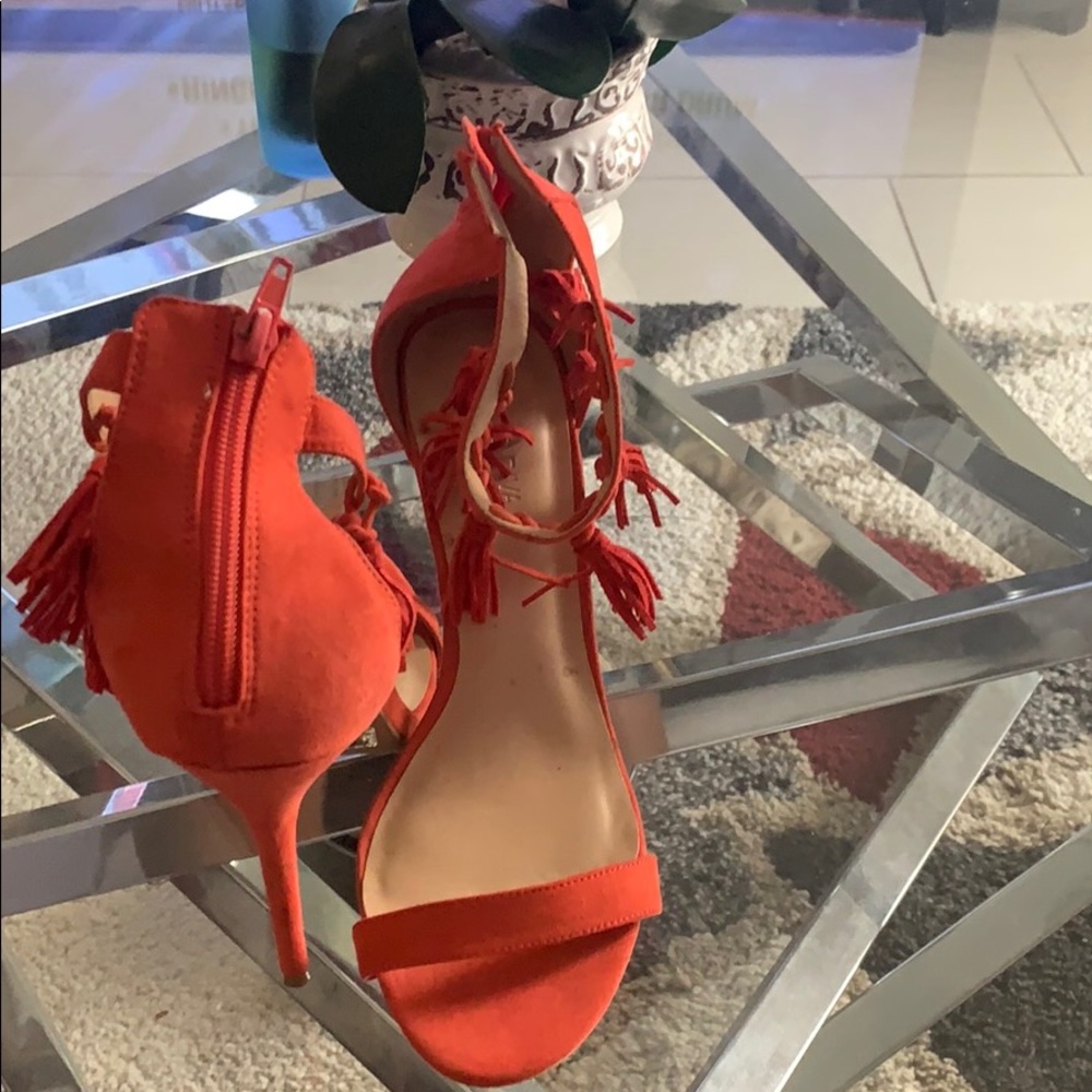 Heels - Picture 3 of 3